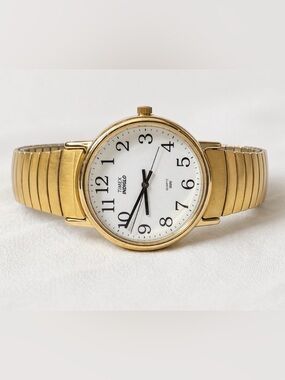 Timex Men's Gold Tone Bracelet Watch with White Dial Brand NEW Battery